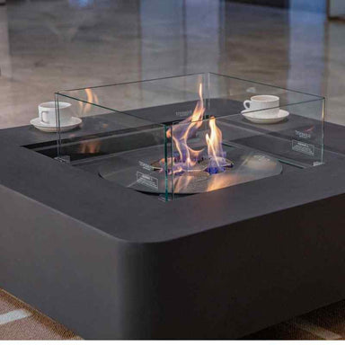 Elementi Perth Ethanol Fire pit Slate black angle with windscreen and flame